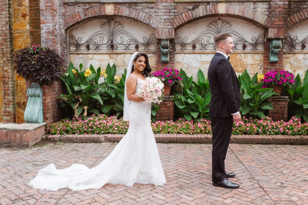 first-look-and-couples-wedding-day-portraits-must-have-wedding-photos-by-suess-moments-weddings