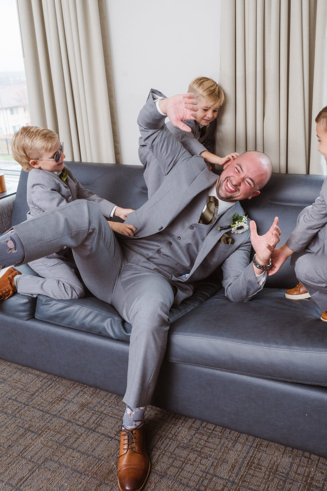 kids-at-a-wedding-photos-by-nj-photographer-suess-moments