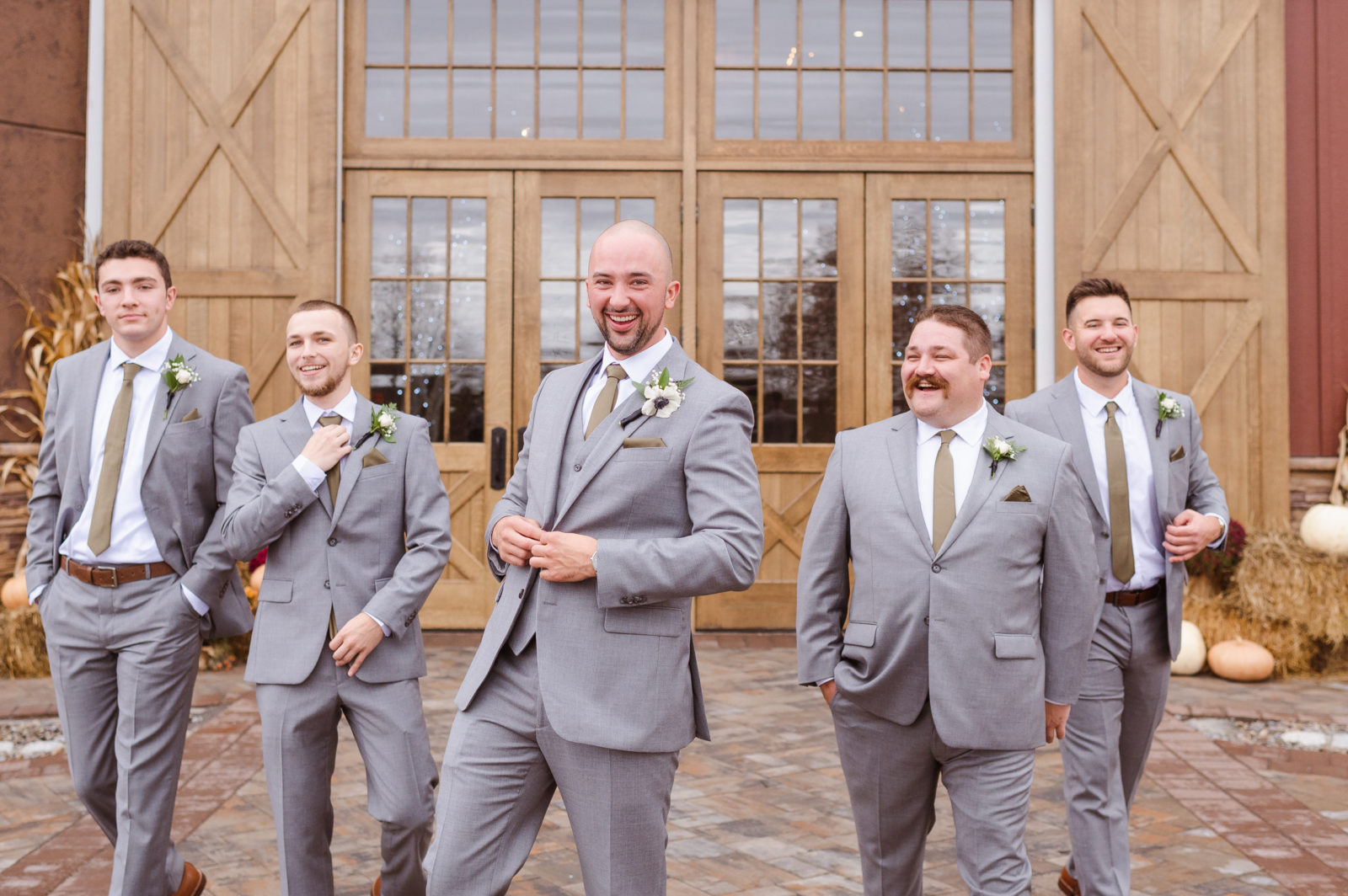 the-barn-at-villa-venezia-new-york-wedding-photos-by-suess-moments-weddings-photographer