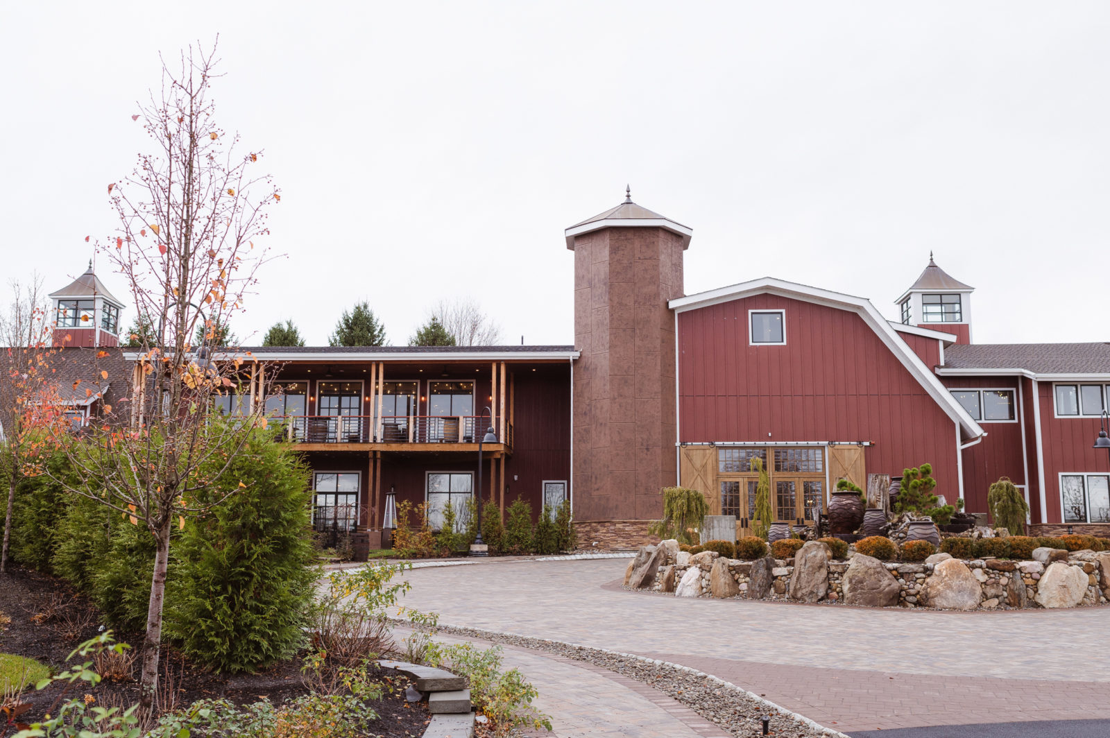 wedding-photos-the-barn-at-villa-venezia-by-suess-moments-weddings