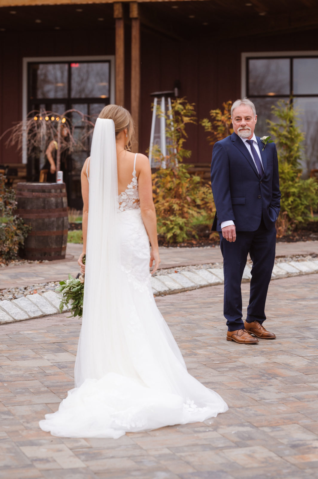 the-barn-at-villa-venezia-new-york-wedding-photos-by-suess-moments-weddings-photographer