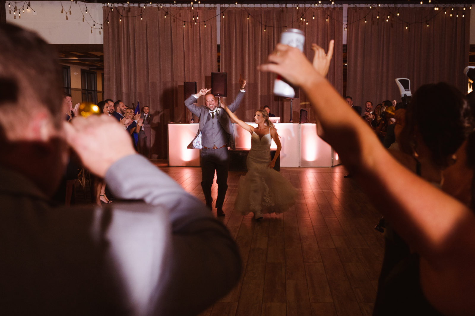 the-barn-at-villa-venezia-new-york-wedding-photos-by-suess-moments-weddings-photographer