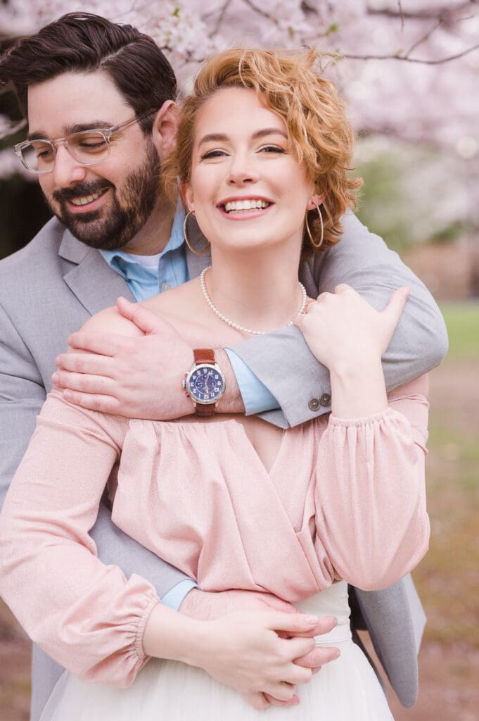 couples-poses-for-engagement-photos