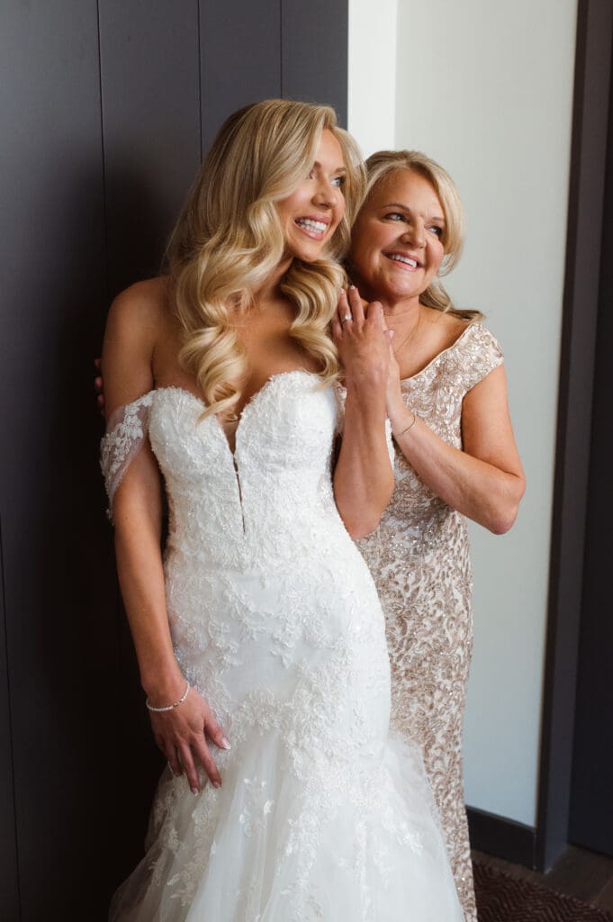 canopy-hilton-jersey-city-wedding-prep-photos