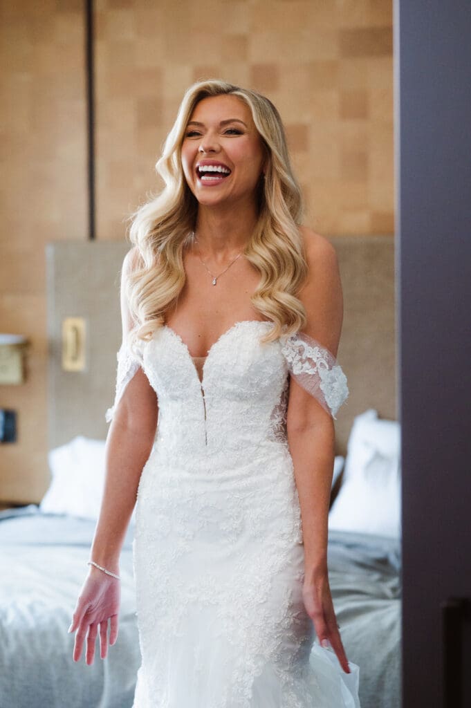 canopy-hilton-jersey-city-wedding-prep-photos