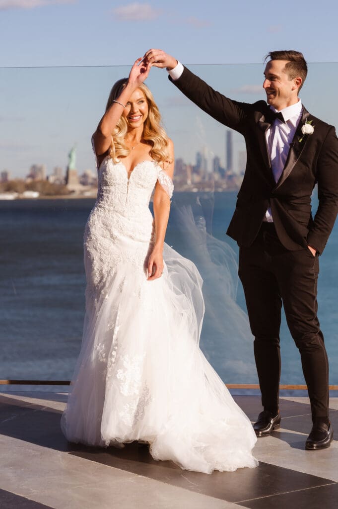 hudson-house-jersey-city-rooftop-wedding-photos