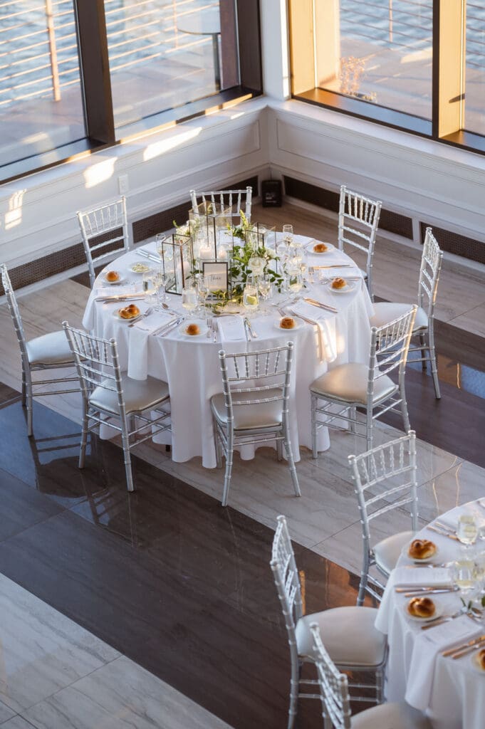 wedding-reception-indoors-at-hudson-house-jersey-city-waterfront-nyc-skyline
