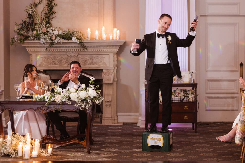 inside-ballroom-reception-at-park-savoy-estate-new-jersey-by-suess-moments-photography