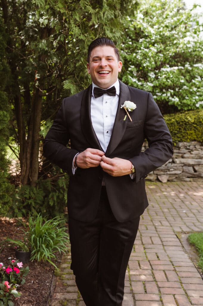 groom-prep-photos-at-park-savoy-estate-new-jersey-by-suess-moments