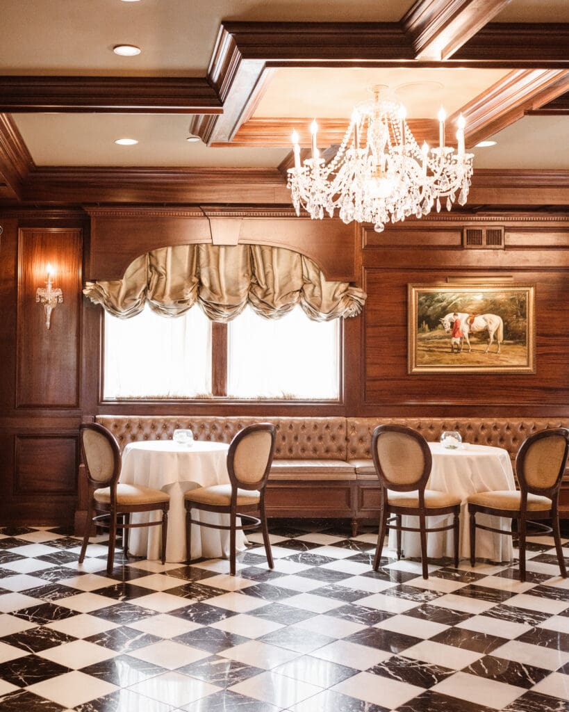 bar-the-park-savoy-estate-wedding-photos-by-suess-moments-photography