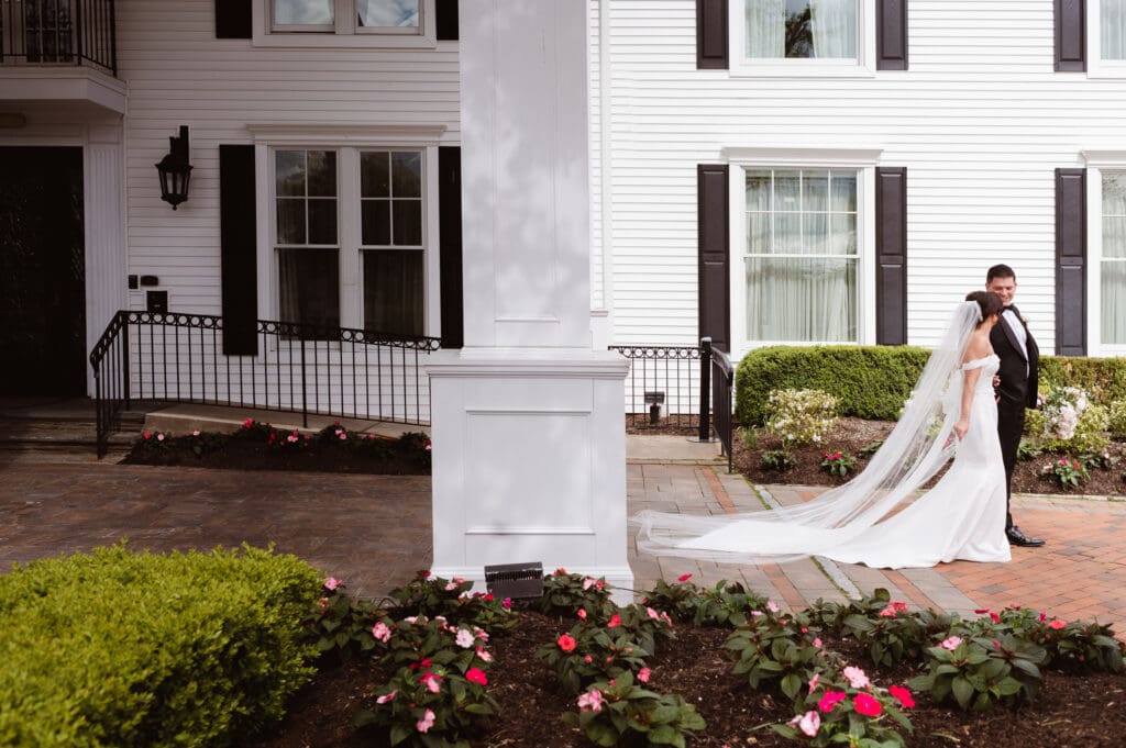 first-look-wedding-at-park-savoy-estate-new-jersey-by-suess-moments-photography