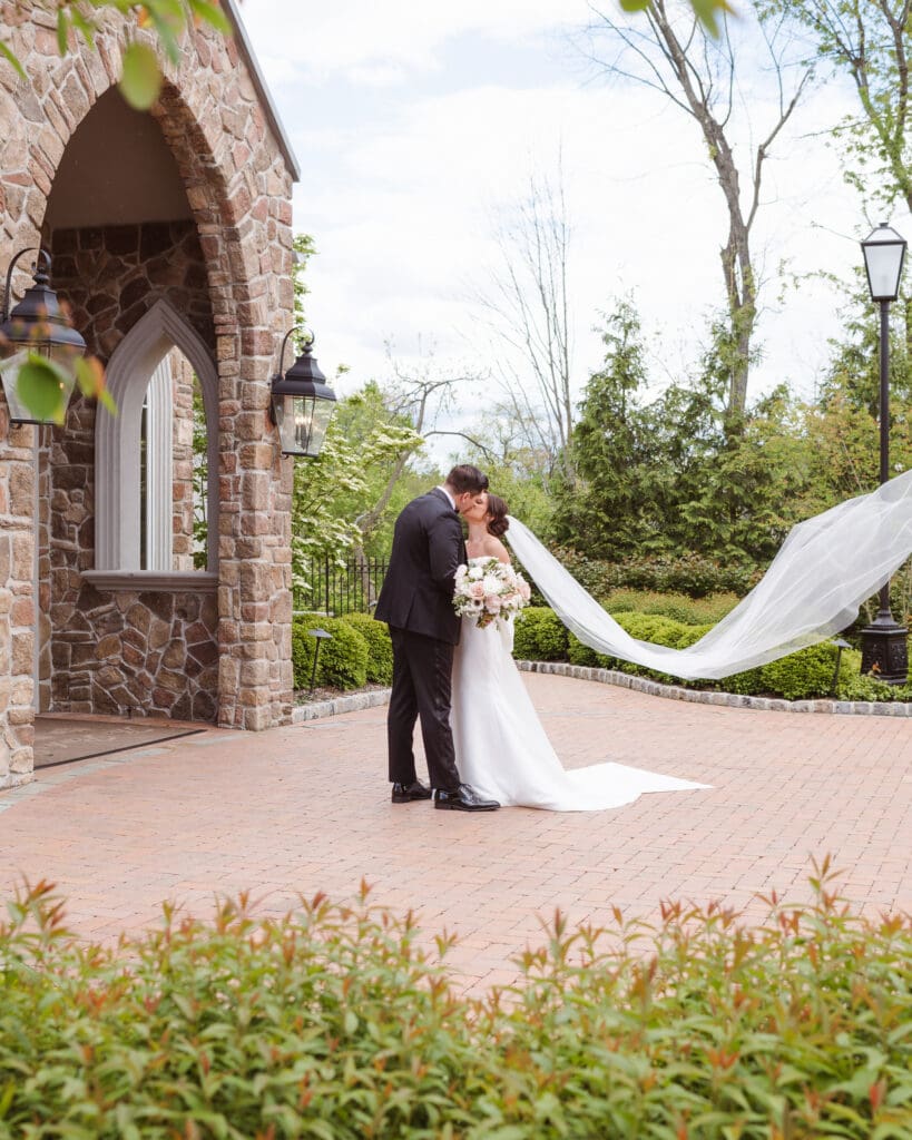 chapel-wedding-photo-at-park-savoy-estate-nj-by-suess-moments