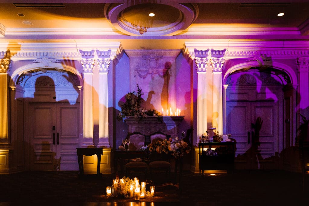 inside-ballroom-reception-at-park-savoy-estate-new-jersey-by-suess-moments-photography