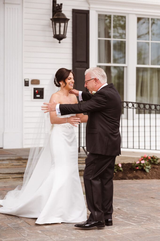first-look-bride-and-dad-at-park-savoy-estate-in-new-jersey