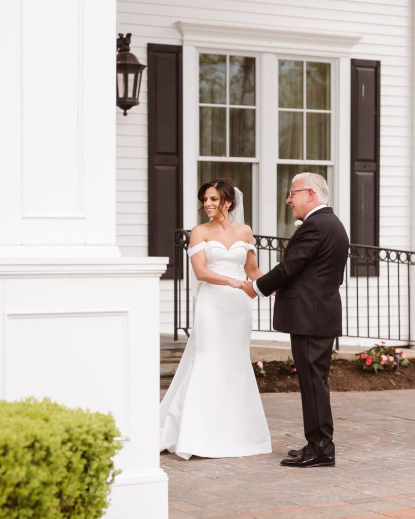 first-look-bride-and-dad-at-park-savoy-estate-in-new-jersey