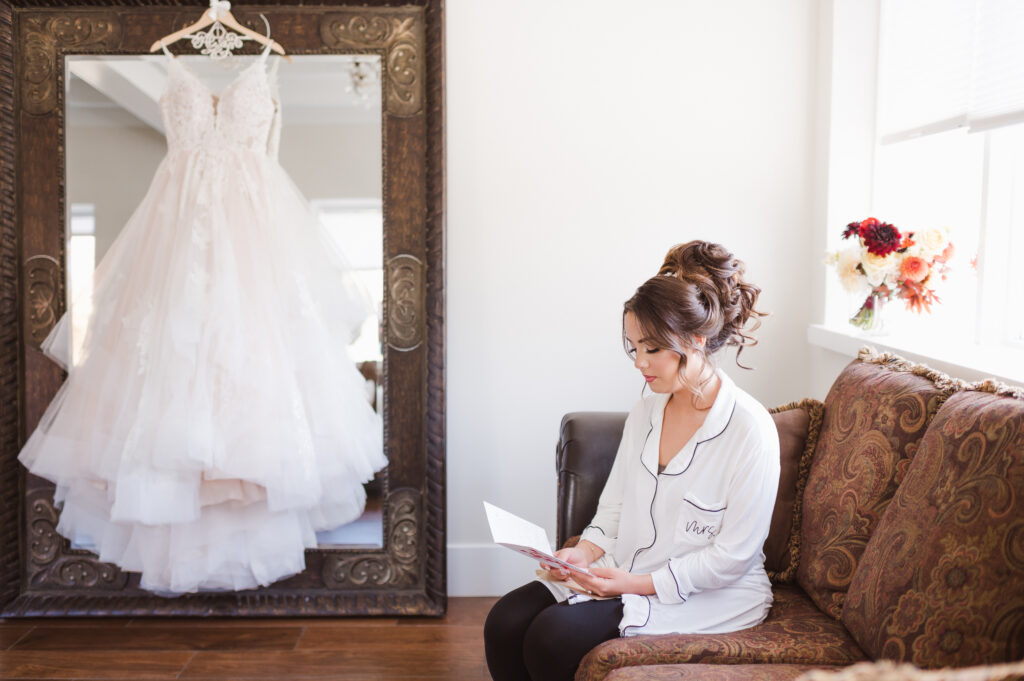 reading-letter-from-groom