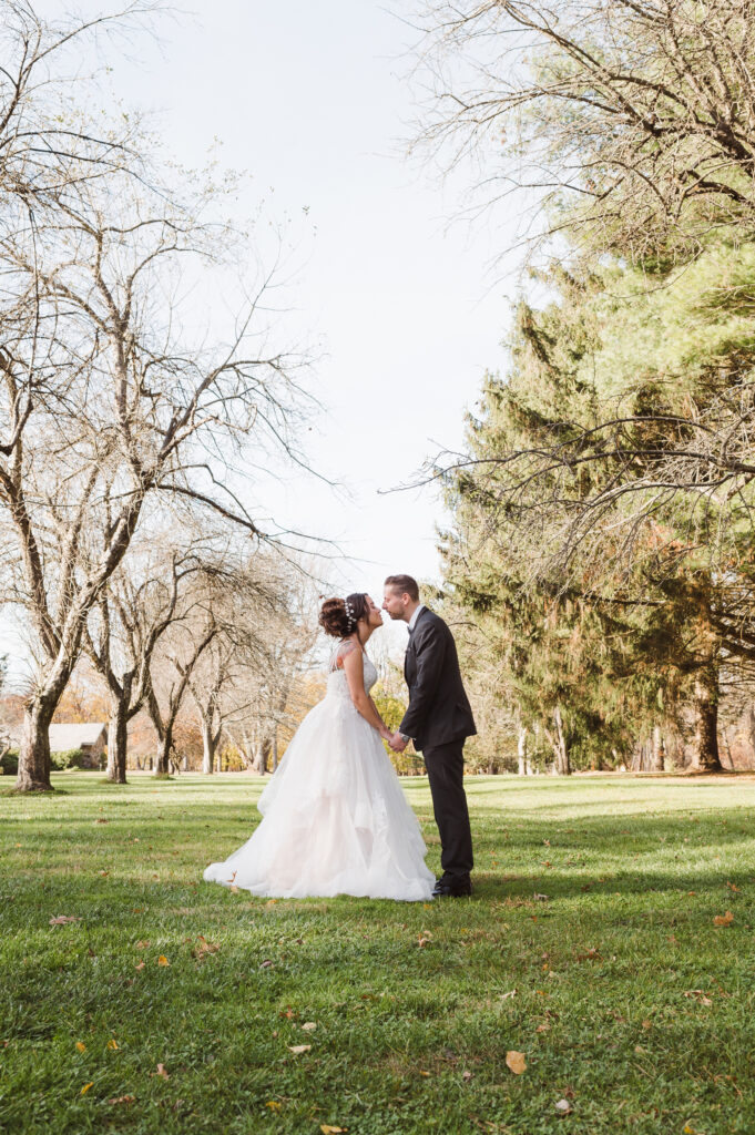 first-look-at-perona-farms-nj-wedding-photo