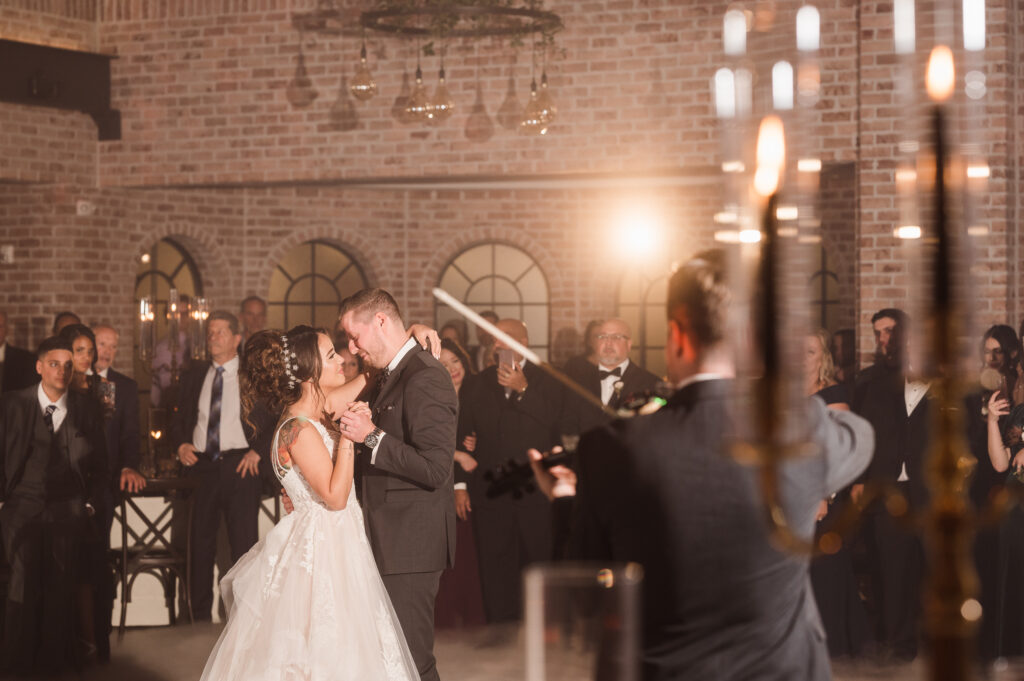 wedding-reception-at-perona-farms-the-refinery-suess-moments-photography
