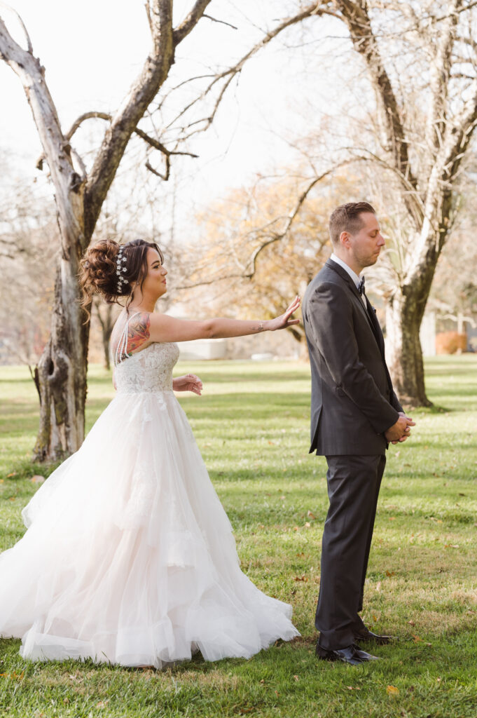first-look-at-perona-farms-nj-wedding-photo