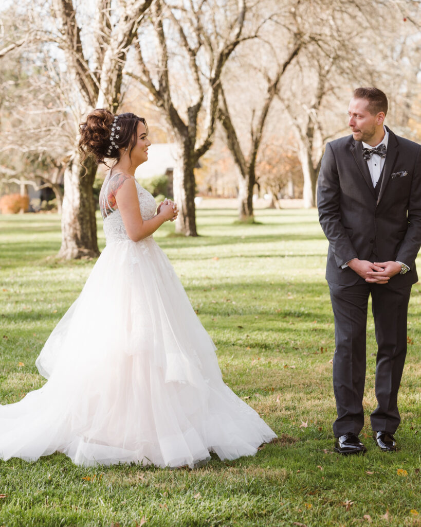 first-look-at-perona-farms-nj-wedding-photo