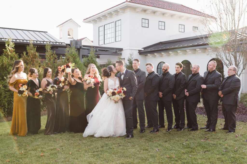 wedding-party-photos-at-perona-farms-the-refinery-by-suess-moments