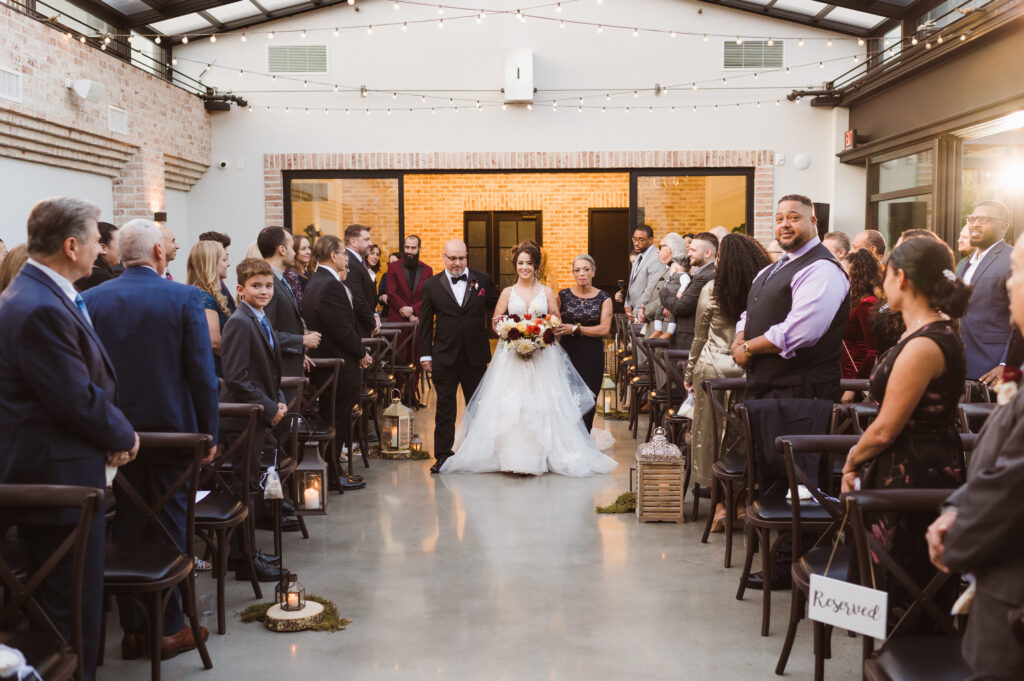 the-refinery-at-perona-farms-wedding-photos-by-suess-moments-photography