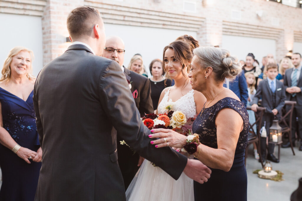 the-refinery-at-perona-farms-wedding-photos-by-suess-moments-photography