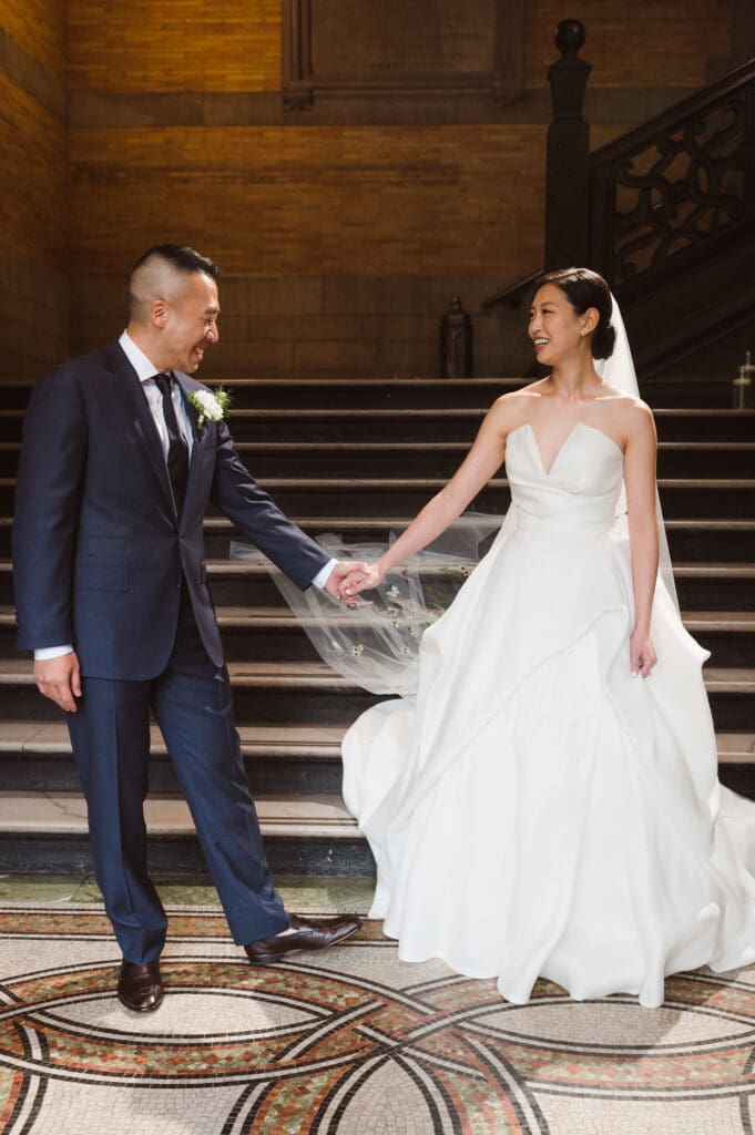 first-look-at-chelsea-square-nyc-wedding-photos-by-suess-moments-photographer