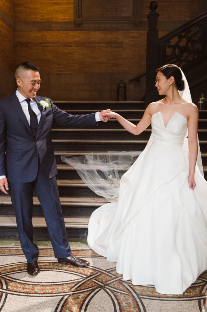 first-look-at-chelsea-square-nyc-wedding-photos-by-suess-moments-photographer