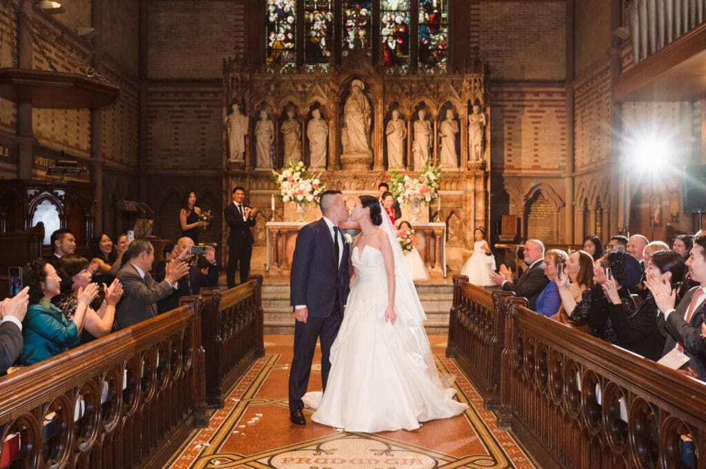 wedding-photos-at-chelsea-square-nyc-by-suess-moments-photography