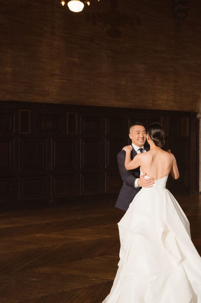 wedding-photos-photojournalistic-nyc-photographer-suess-moments