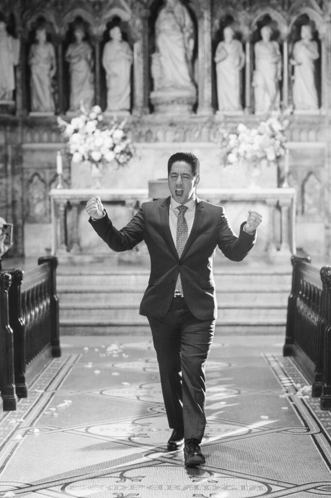 wedding-photos-at-chelsea-square-nyc-by-suess-moments-photography