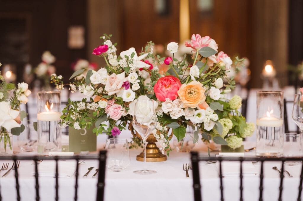 wedding-reception-at-chelsea-square-nyc-wedding-photos-by-suess-moments-photography
