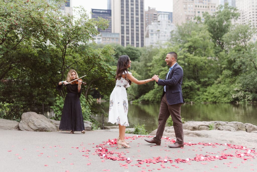central-park-proposal-by-gapstow-bridge-by-suess-moments-photographer