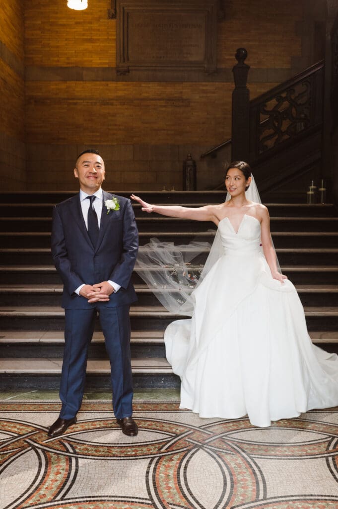 first-look-at-chelsea-square-nyc-wedding-photos-by-suess-moments-photographer