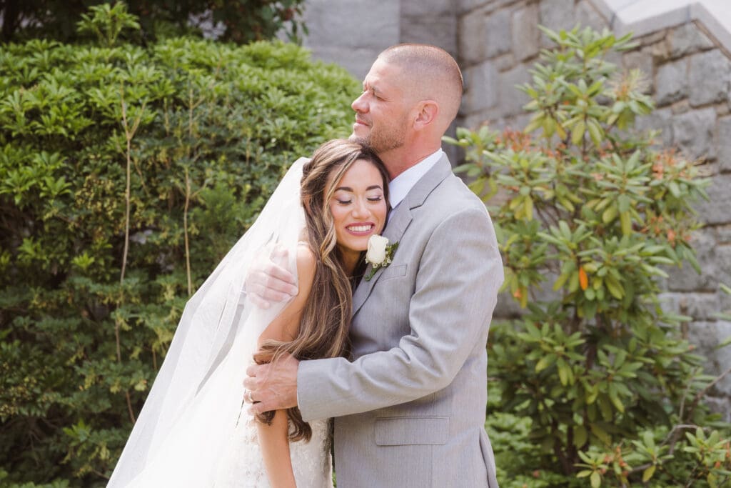 first-look-bride-and-dad-wedding-day
