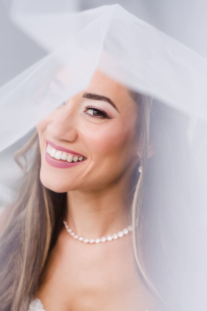 bridal-portrait-under-the-veil