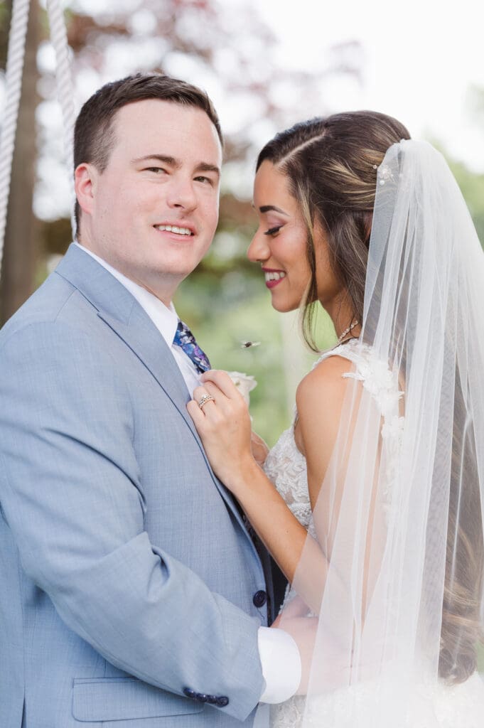 disney-couple-bride-and-groom-wedding-photos-at-the-briarcliff-manor-ny-by-sues-moments-photographer