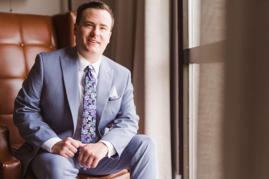 groom-portrait-by-window