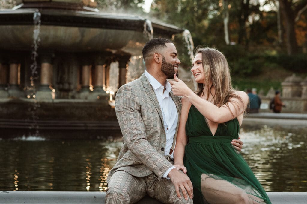 bethesda-terrace-and-fountain-engagement-photos-in-central-park-nyc-by-suess-moments-photography