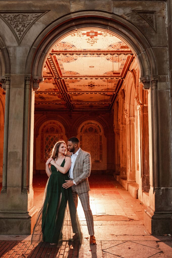 bethesda-terrace-engagement-photo-using-magmod-by-suess-moments