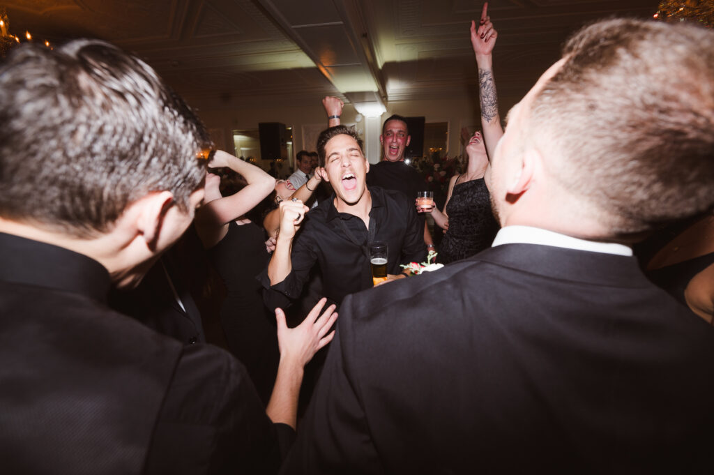 wild-dance-party-at-weddings-photos-by-suess-moments