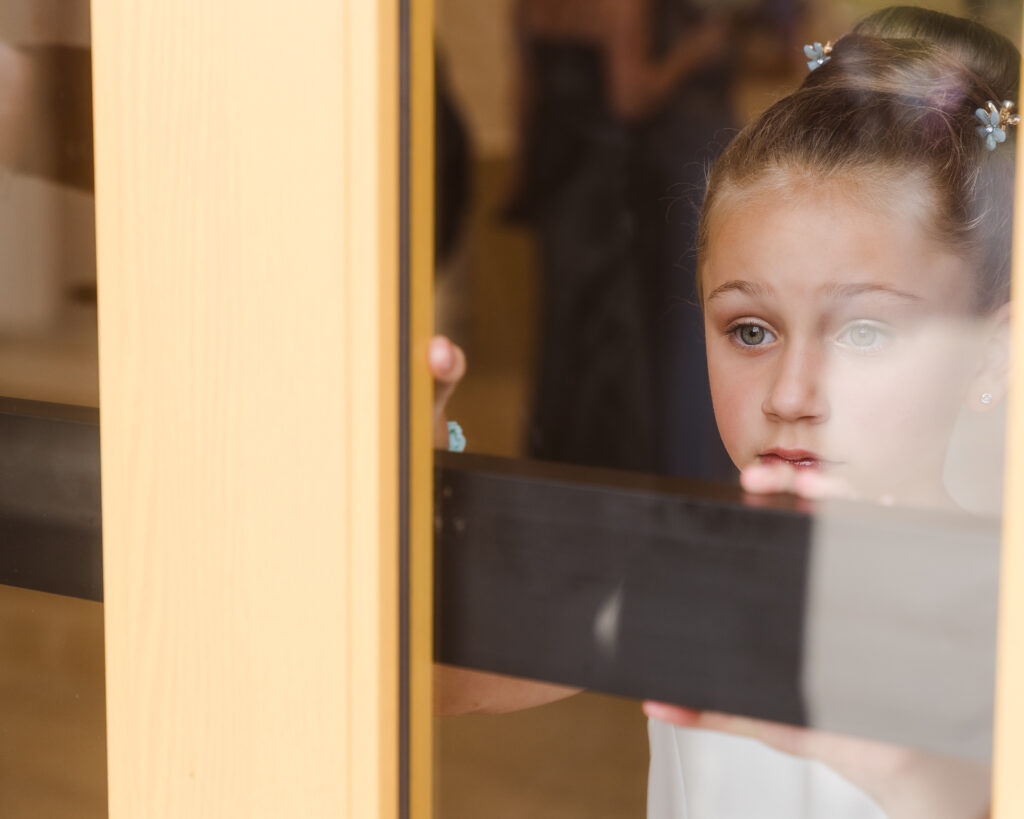 kids-at-a-wedding-photos-by-nj-photographer-suess-moments