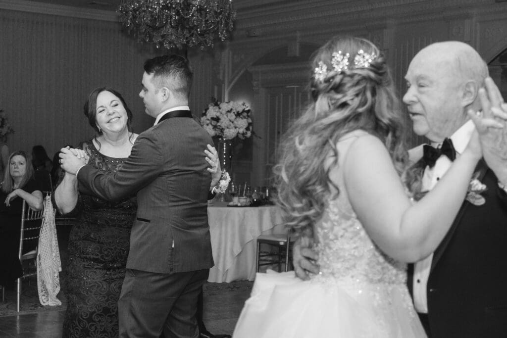 wedding-reception-ballroom-at-the-eagle-oaks-country-club-nj-by-suess-moments