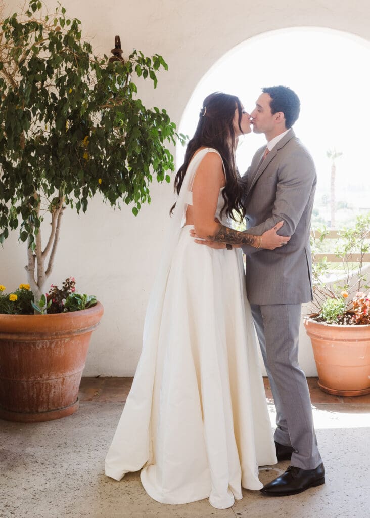 best-western-hacienda-san-diego-wedding-photos-by-suess-moments
