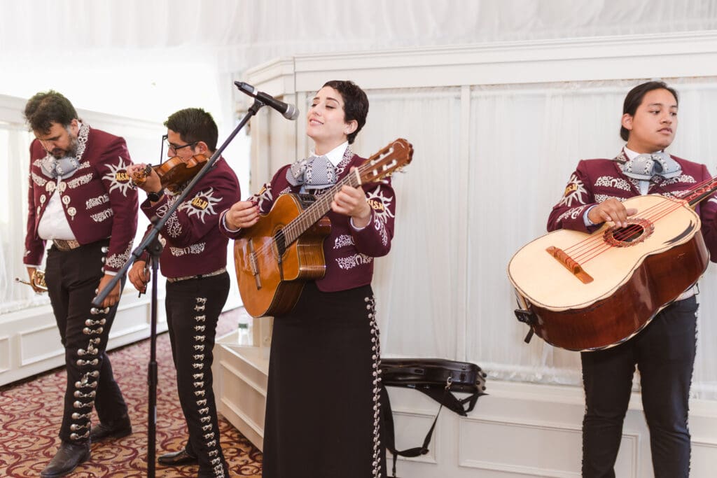 west-hills-country-club-wedding-photos-by-suess-moments-nj-photographer