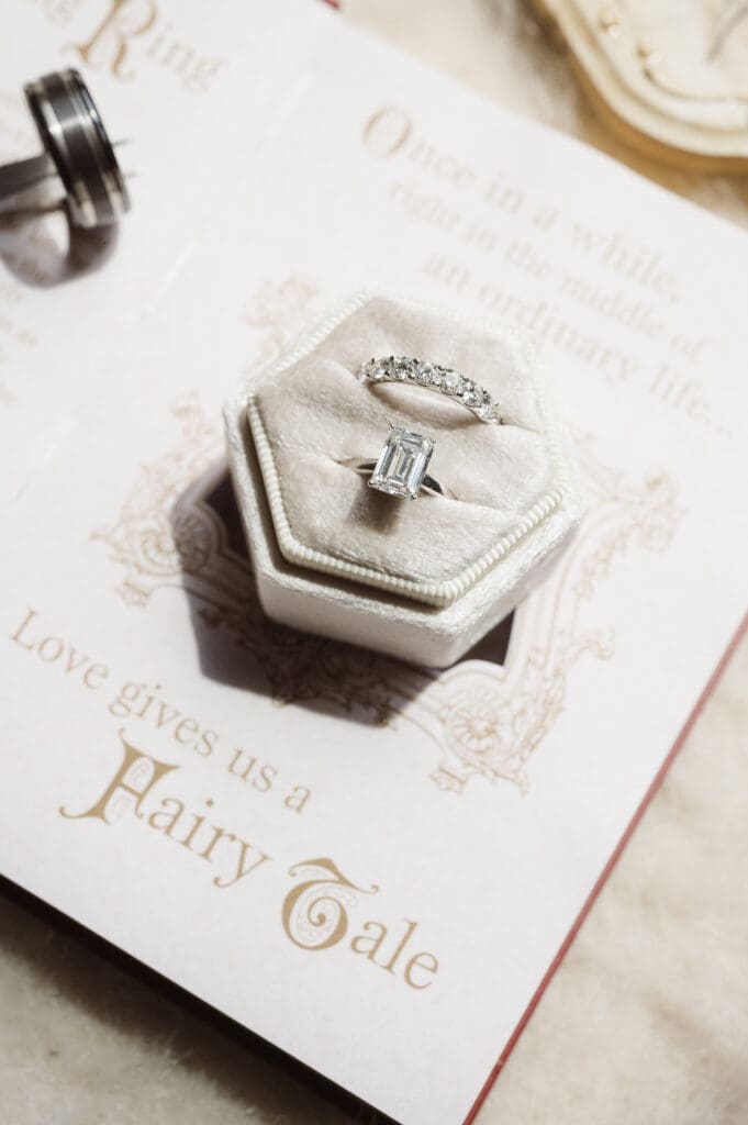 fairytale-ring-box-wedding-book