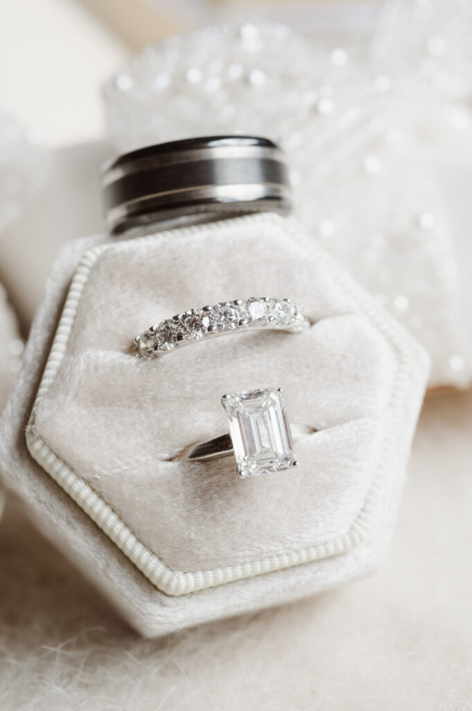 wedding-photography-equipment-must-haves-flatlay