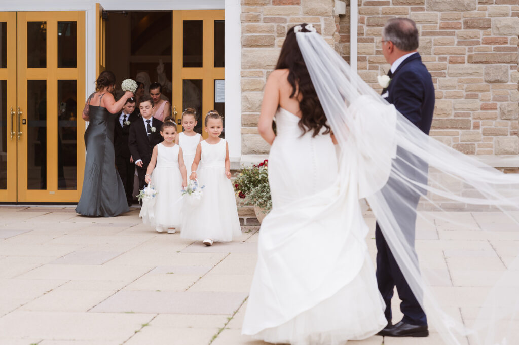 kids-at-a-wedding-photos-by-nj-photographer-suess-moments