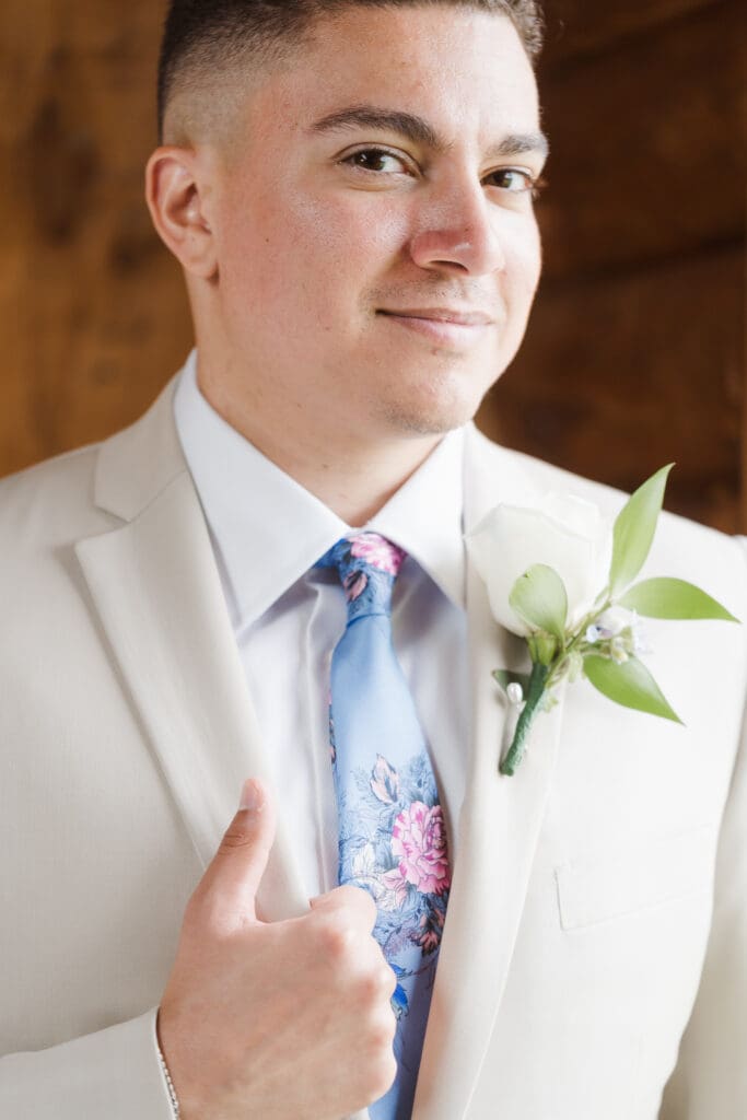 groom-prep-photos-at-skyview-golf-club-nj